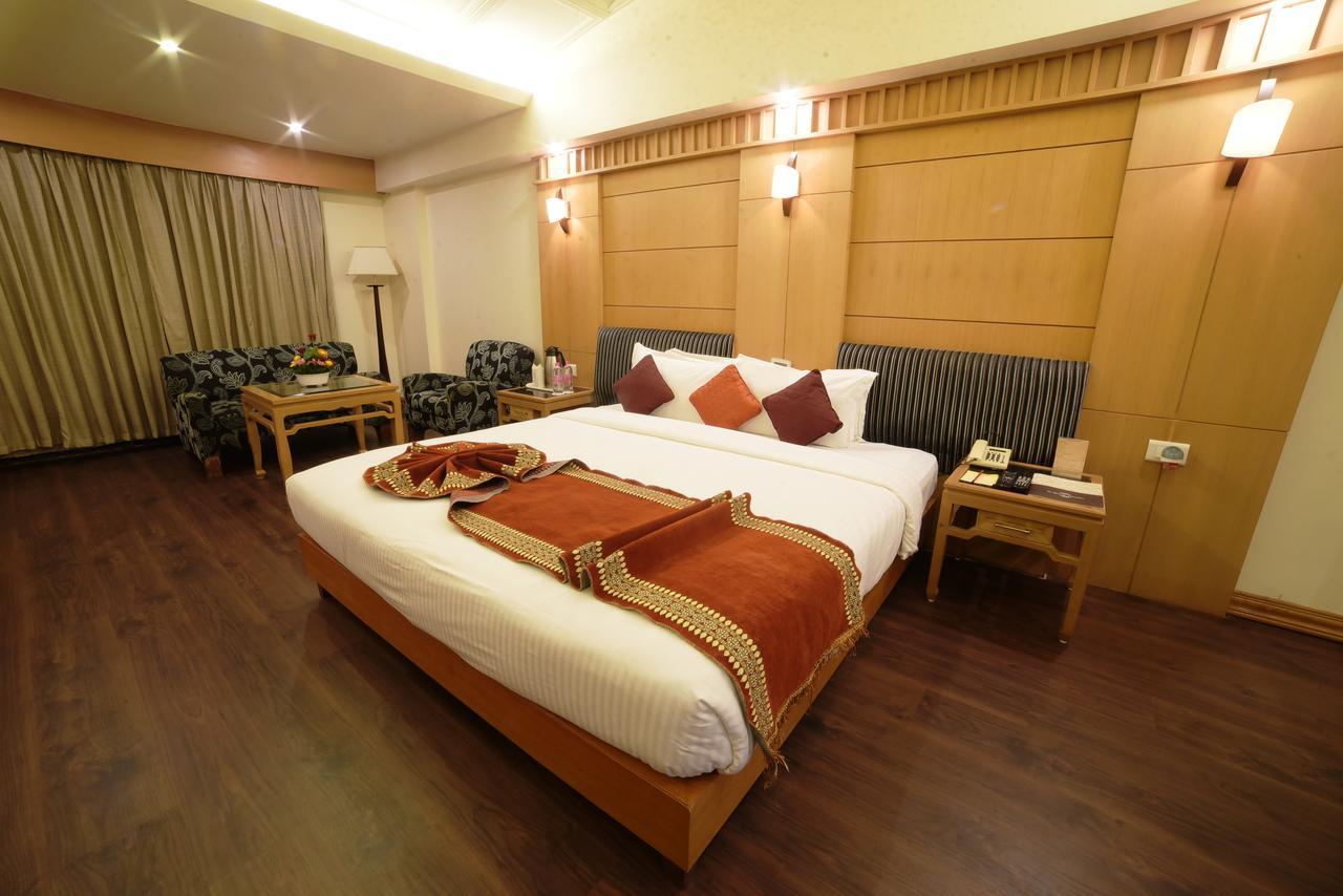 巴比伦酒店 Rāipur 外观 照片