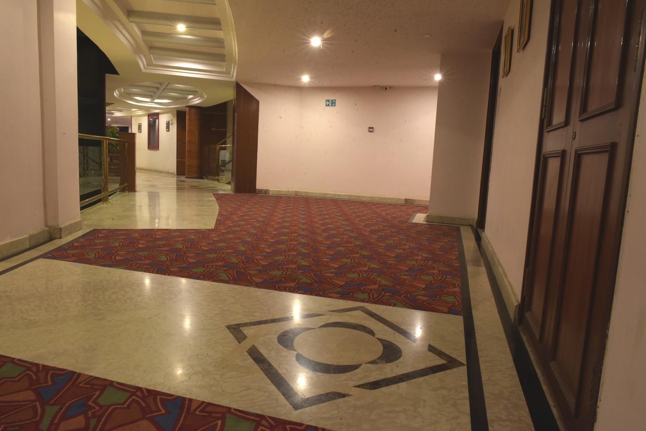 巴比伦酒店 Rāipur 外观 照片